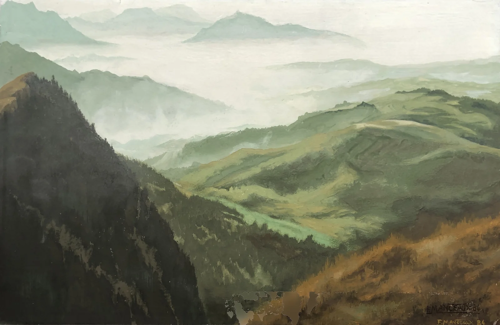 Les montagnes dans la brume