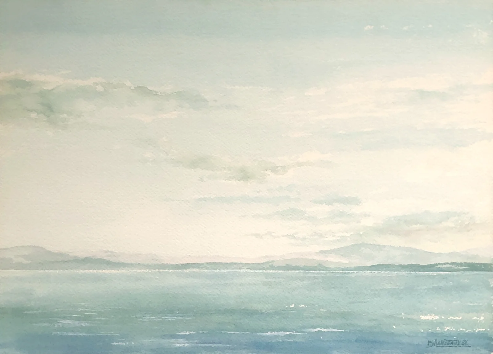 Mer calme à l'aube